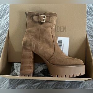 Steve Madden  Sharonna cognac suede boots